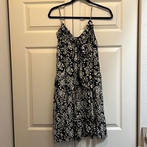 ZARA daisy print dress size M